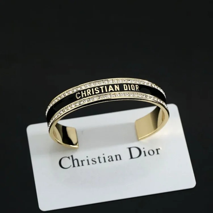 High version steel stamped small fragrance style vintage bracelet