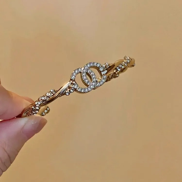High version steel stamped small fragrance style vintage bracelet