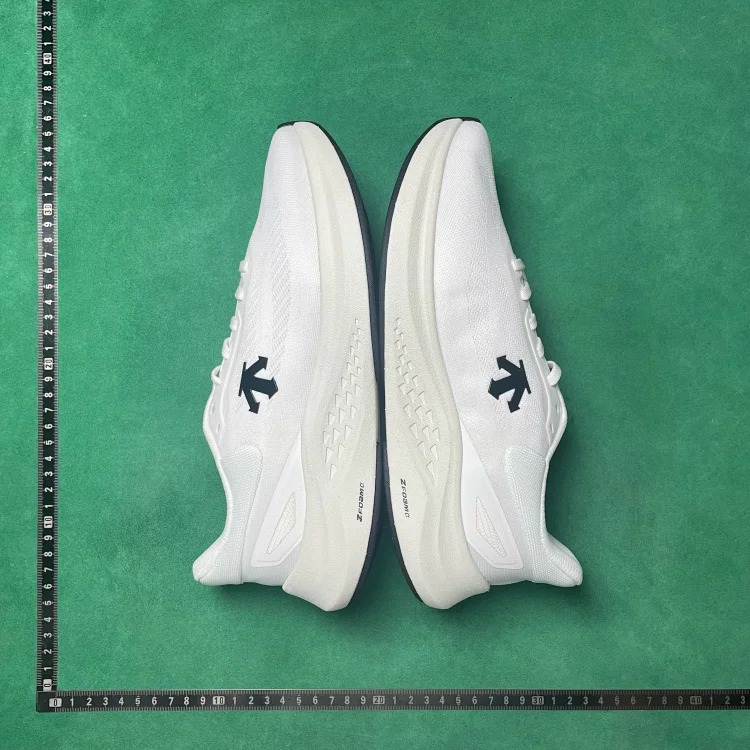 B7D Low Top Cushioned Casual Shoes 48