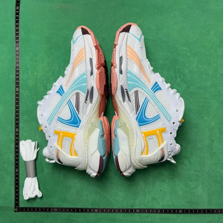 GO7 Sneakers 72