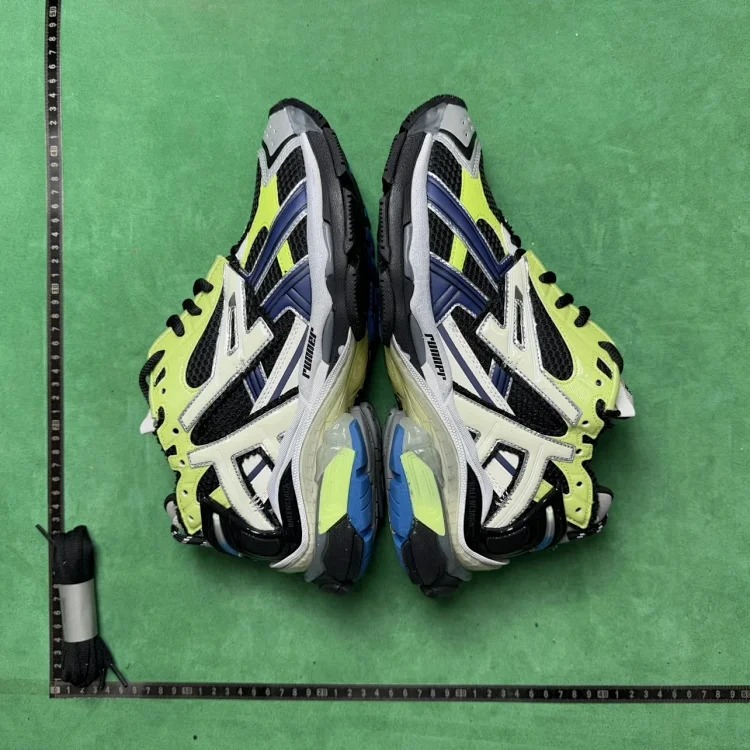 GO7 Sneakers 72