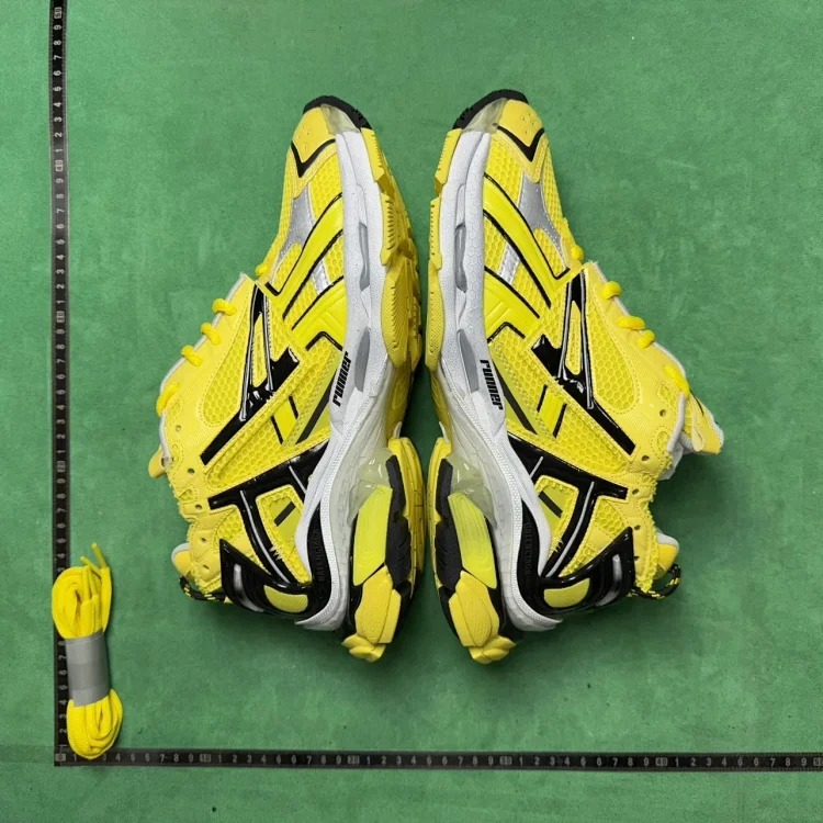 GO7 Sneakers 72