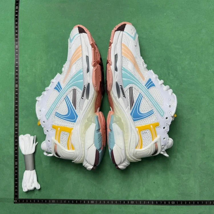 GO7 Sneakers 72