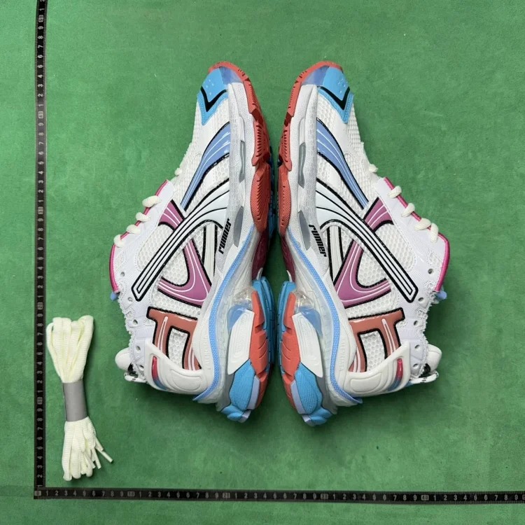 GO7 Sneakers 72