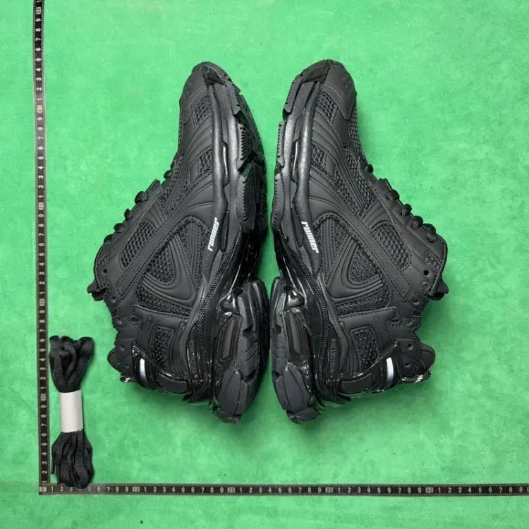 GO7 Sneakers 72