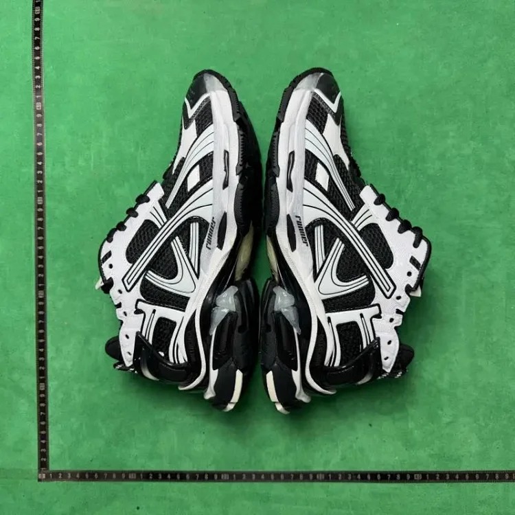 GO7 Sneakers 72