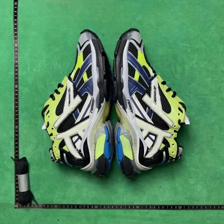 GO7 Sneakers 72