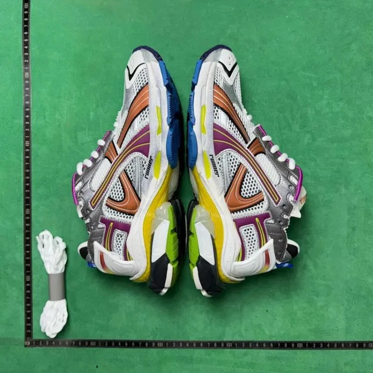 GO7 Sneakers 72