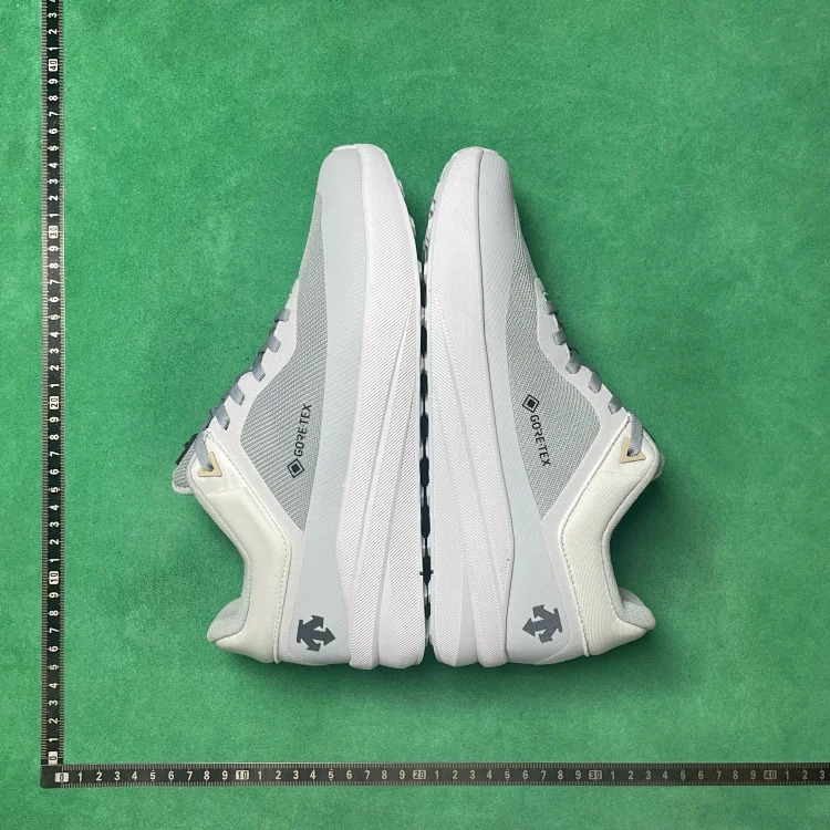 B7D Low Top Non Slip Casual Shoes 23